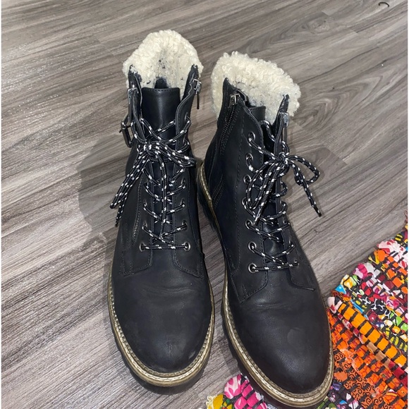 Combat Boots - Picture 3 of 7